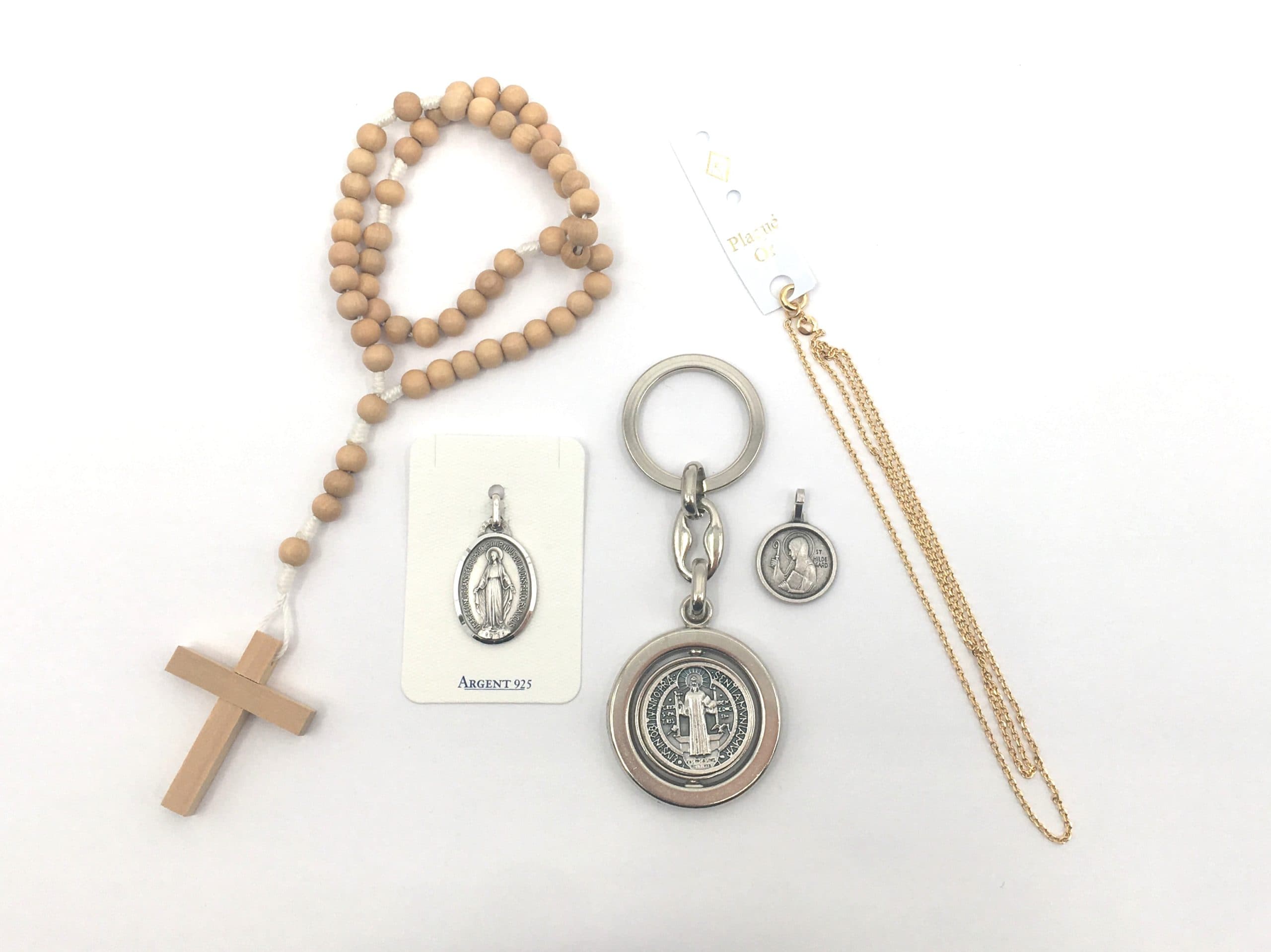 MEDAILLES ET OBJETS DE CULTE