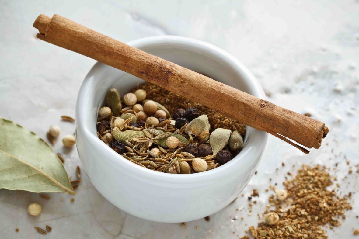 MÉLANGES AROMATIQUES ET CULINAIRES